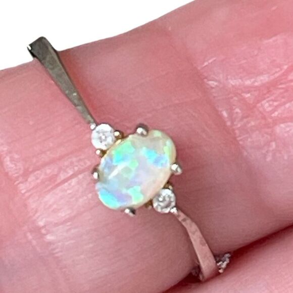 Sterling silver Opal diamond size 7:25 ring - Picture 3 of 10